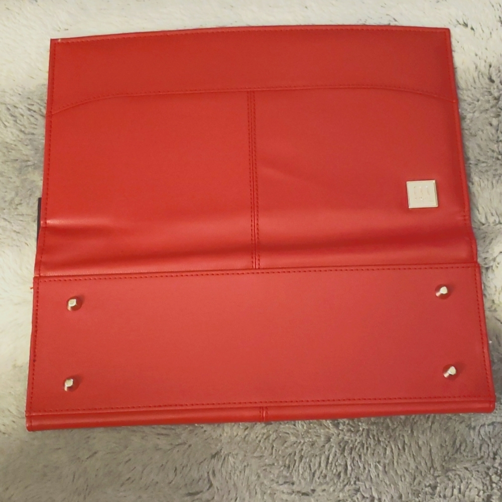 Miche beautiful red magnetic purse cover. Never used like new condition.
